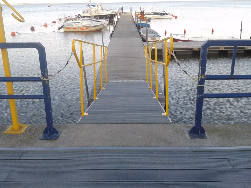 20150526 200347 Pomost w Swarzewie