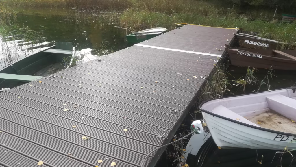 IMG 20191018 105512 Przystań z pomostów pływających w Wigierskim Parku Narodowym